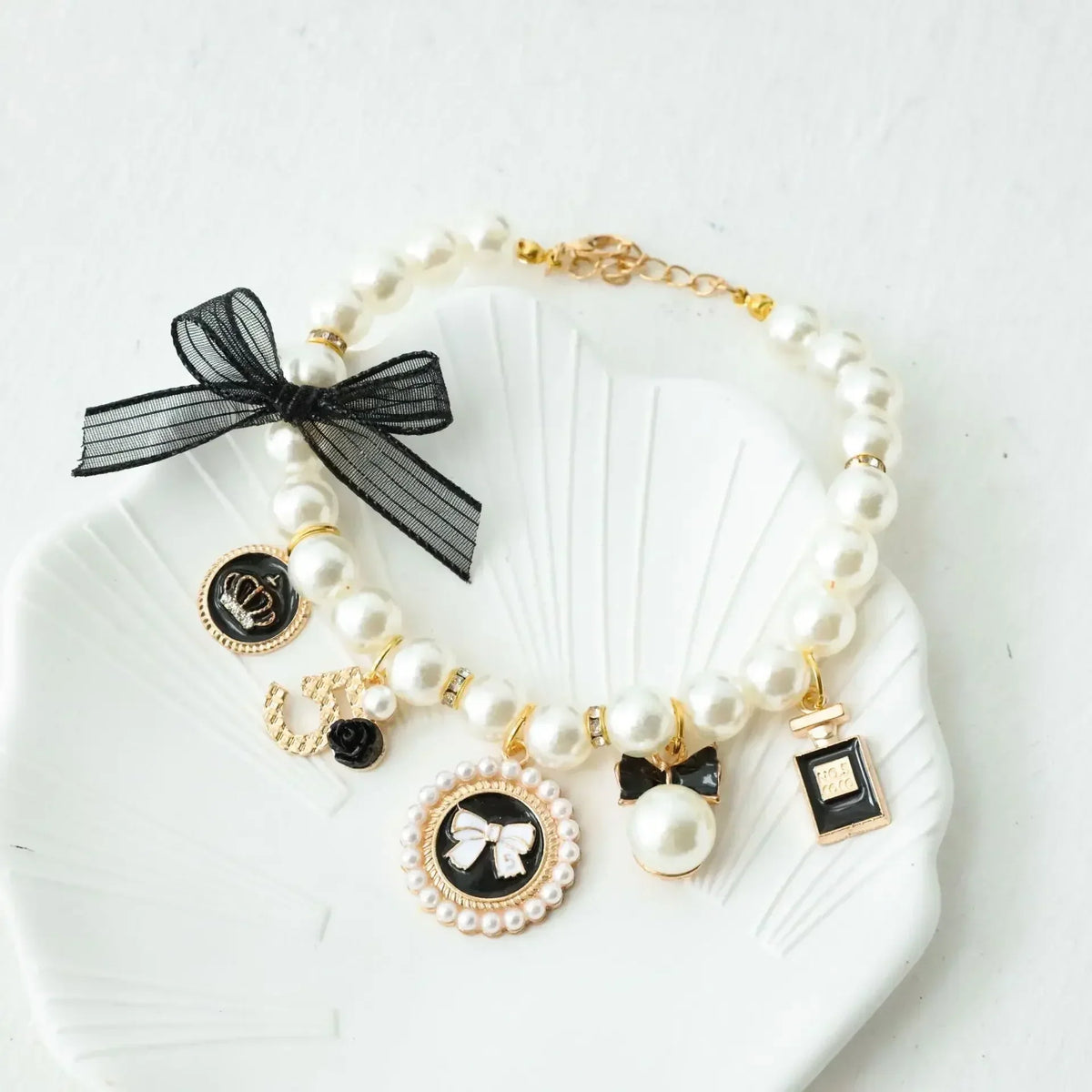 Pet Bow Pearl Collar Cat Jewelry Chihuahua Accessories Pendant Princess Necklace Dog Sweet Decorations Puppy Rhinestone Collar