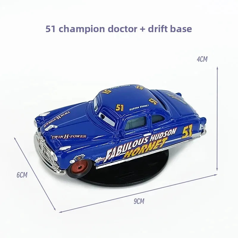 Adorno decorativo creativo para el tablero y la consola central del coche, regalo sorpresa original para conductores y entusiastas del automóvil